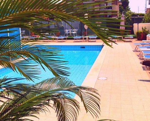 hotelapogeo it piscina 010