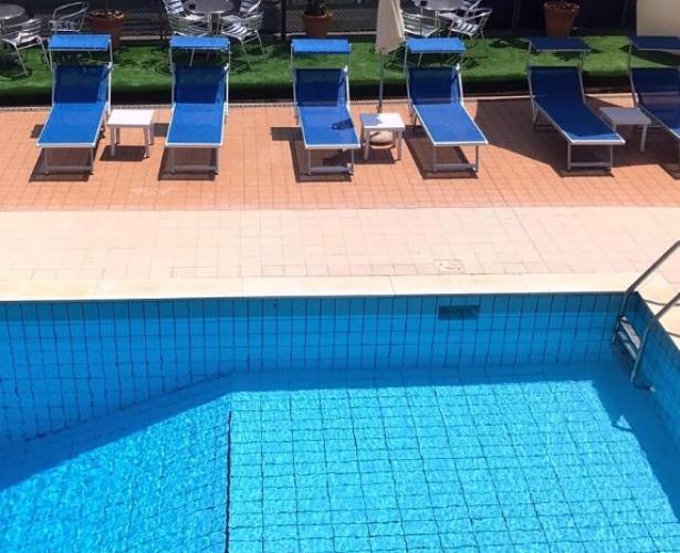 hotelapogeo it piscina 011
